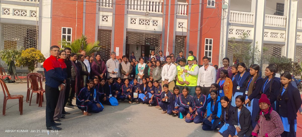 भूकंप सुरक्षा पखवाड़ा – 2026
बांकीपुर गर्ल्स हाई स्कूल, पटना में बीएसडीएमए के तत्वाधान में नागरिक सुरक्षा बल, अग्निशमन विभाग एवं एन०सी०सी उड़ान द्वारा भूकंप सुरक्षा मॉक ड्रिल व फर्स्ट एड प्रशिक्षण आयोजित किया गया।
#भूकंप_सुरक्षा #EarthquakeSafetyWeek2026 #MockDrill #FirstAid