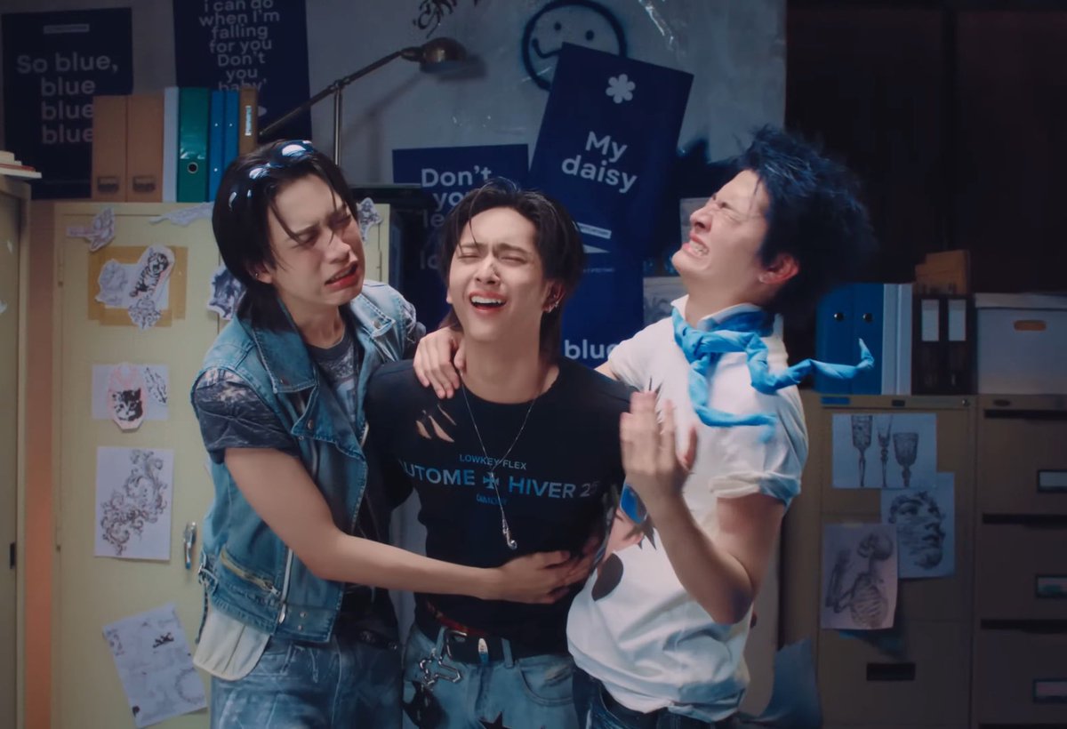 mumumay_'s tweet image. ตำแหน่งกาวใจตลอดไป

#COPPERdechawat #NEXnattakit #THAIchayanon #BUS_SoBlue_MV