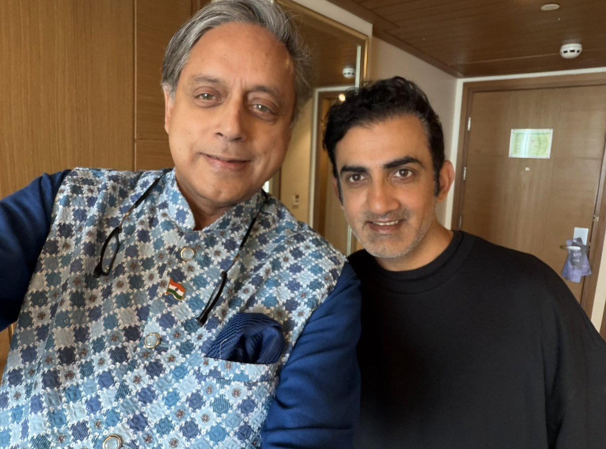ShashiTharoor's tweet image. In Nagpur, enjoyed a good &amp;amp;frank discussion with my old friend @GautamGambhir, the man with the hardest job in India after the PM’s! He is being second-guessed by millions daily but stays calm &amp;amp;walks on undaunted. A word of appreciation for his quiet determination and able…