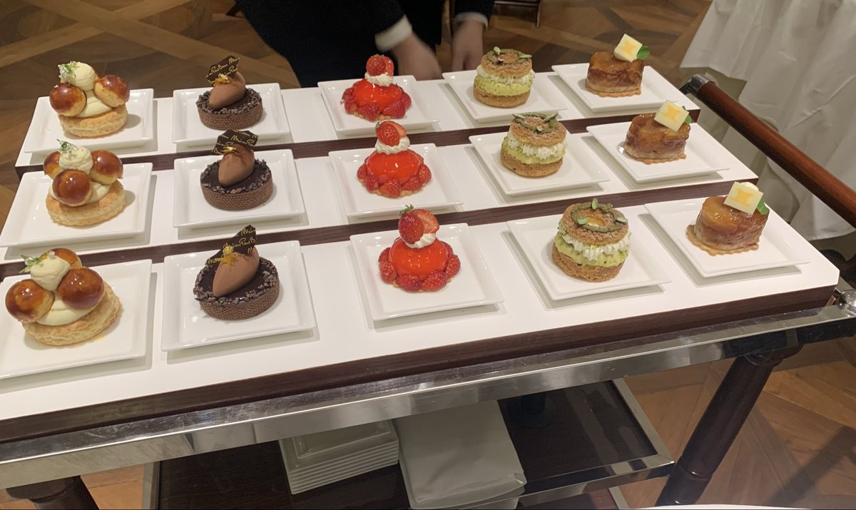 CrazyPython3's tweet image. どんなにお腹いっぱいでも全部食べないと失礼だよね笑！！