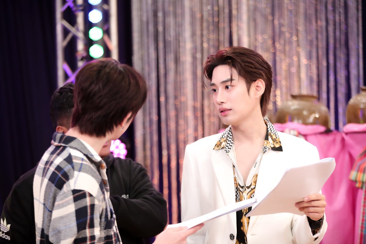 AsokMontriTH's tweet image. 👀 ทำไมบทไม่เข้าหัวเลยน้าา 

4 PODUM X TLE FIRSTONE 
#4โพดำxเติ้ลเฟิร์สวัน