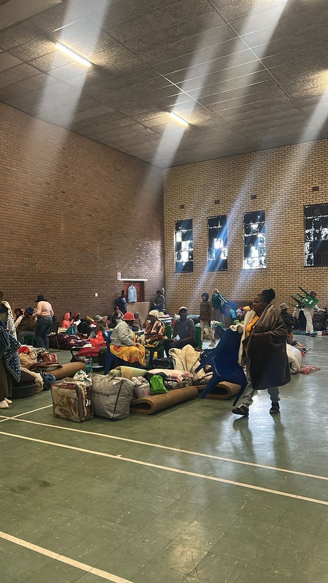 Hi <a href="/BraAubrey/">Aubrey Masango</a> - is this normal ??? police are stationed at Addington School vs Police needed to face REAL CRIMINALS at Sporong?