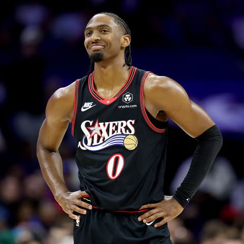 NBAcrazystats's tweet image. Tyrese Maxey is currently averaging 3.05 stocks per game. Only one player is averaging more this season, Victor Wembanyama (3.37).

The last point guard to average three or more stocks in a season was Gary Payton in 1996–97 (3.09).