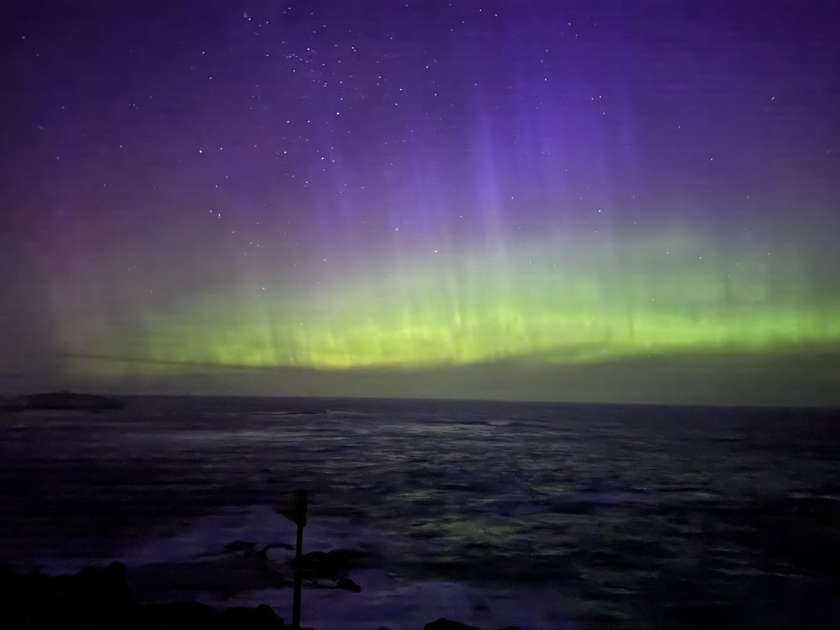 chellechix_'s tweet photo. Chasing southern lights 💫 #Aurora🇦🇺 https://t.co/cLNg1MZD5n
