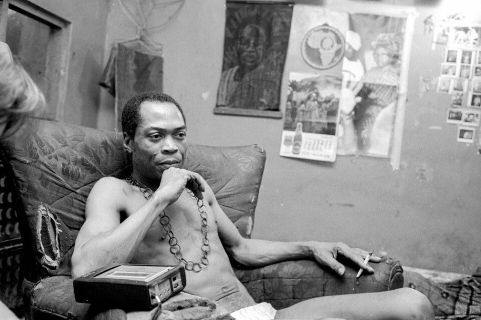 Anikulapo...The man that refused to die, Because he has death in his pocket

Those pictures of Fela wearing pants was after they burnt his estate 
It was revolt,Pain and depression all in one 

Fela didn't have a bank account,All his  money was inside his house
Fela was making a
