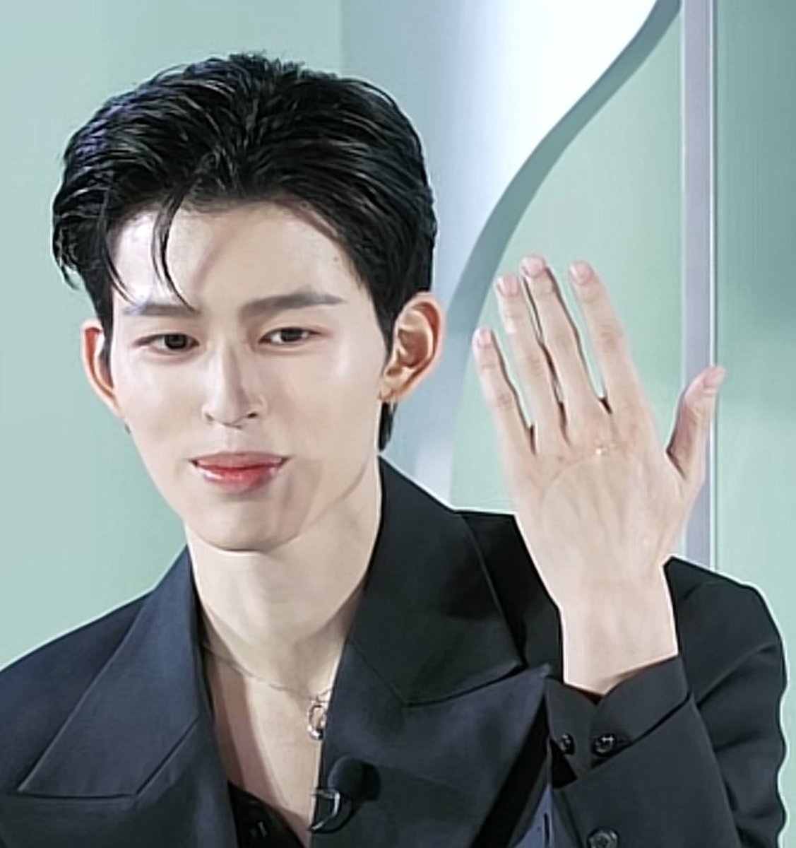 ppnaravit_home's tweet image. โห เรียบเนียนไปกับผิวของจริง สำหรับโทนเนอร์แพด  🫣

แปะที่มือ ทำไมหล่อที่ปอนด์อะ 

POND PERMPOON WITH CHARMISS

#CharmissxPondNaravit