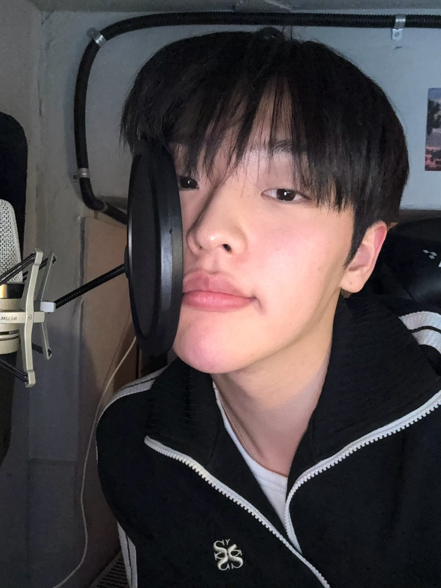 THE KINGDOM • INSTAGRAM POST • 260121

💬 MUJIN: Tell me 'bout the city you're from —

#MUJIN #무진 #TKD
#TheKingDom #더킹덤