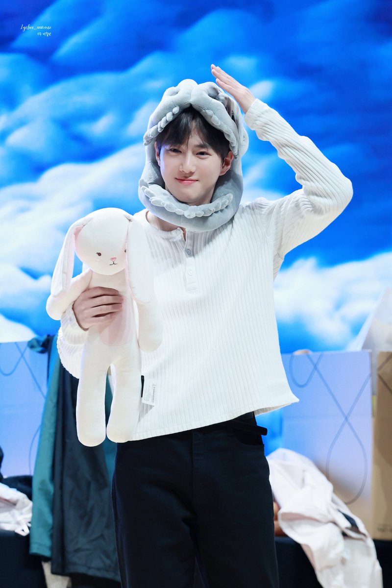 2026.01.21

베리즈 팬싸

#수호 #준면 #SUHO  #スホ #金俊勉