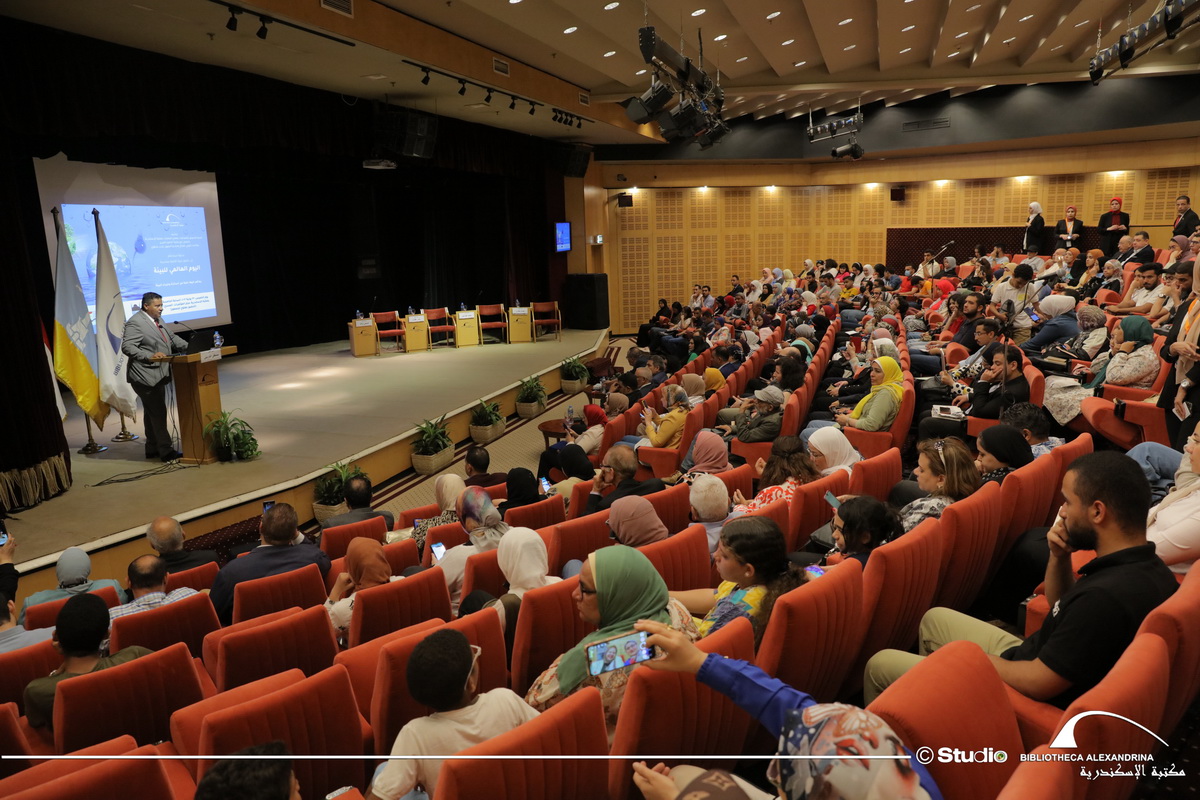 BA_Main_Library's tweet photo. الحوار الثقافي مستمر بفضلكم... 
إذا كان هذا المحتوى يهمك،
 تابعنا وشاركنا رأيك دائمًا.
 
#معرفة_بلا_حدود 
#كتب #ثقافة #حوار #رأيك_يهمنا 
#مكتبة_الإسكندرية_قطاع_المكتبات https://t.co/36O2Gi2ubZ