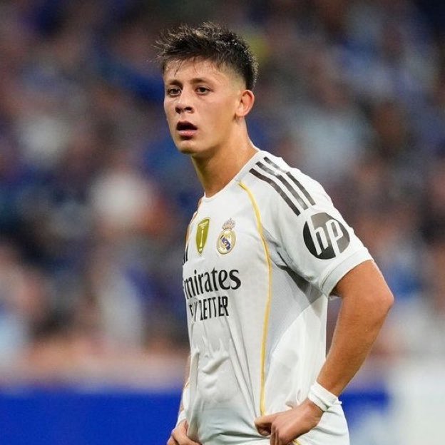 MadridXtra's tweet image. 🚨 The common opinion at Real Madrid:

“We are better with Arda Güler, especially on the ball. The player must still improve physically, and the club hopes that will happen with Pintus.” @diarioas