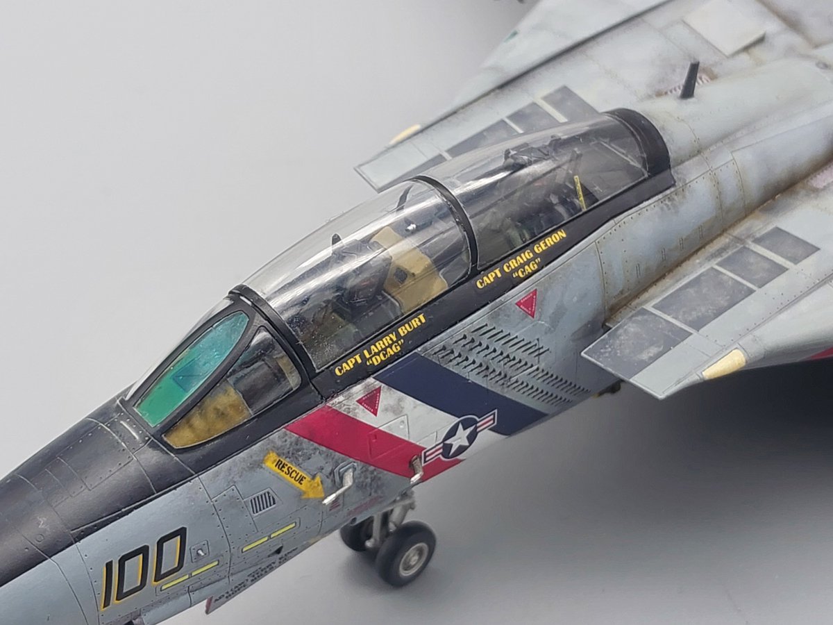dagored00's tweet image. タミヤ ウォーバードシリーズ 1/72 F-14D トムキャット VF-2バウンティハンターズ 完成しました。非常に組み立て易く、パーツ設計の素晴らしさが実感できる良いキットでした。製作期間は6日。
#タミヤ