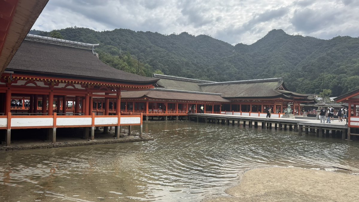 nipponsousei_tv's tweet image. 四日間広島を取材して、この街は文句なしの大都会だと思ったし、住みやすそうだと思ったし、ご飯もおいしかった。
観光地のレベルも相当高い。
それなのに、なぜ転出超過が日本一なんだろ？
本気でわからないので、皆さんの周りで広島から県外に行った知人の動機を教えてください。