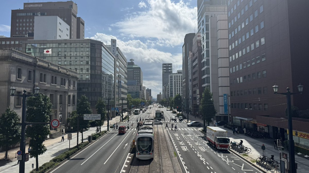 nipponsousei_tv's tweet image. 四日間広島を取材して、この街は文句なしの大都会だと思ったし、住みやすそうだと思ったし、ご飯もおいしかった。
観光地のレベルも相当高い。
それなのに、なぜ転出超過が日本一なんだろ？
本気でわからないので、皆さんの周りで広島から県外に行った知人の動機を教えてください。