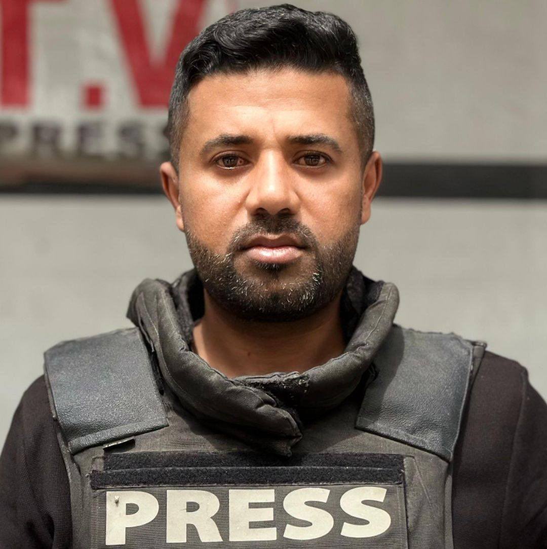 RamAbdu's tweet image. 🚨Breaking: An Israeli strike targeted a vehicle on the coastal road in central Gaza. Eyewitnesses say the vehicle was carrying several journalists working with the Egyptian committee in Gaza. At least 10 Palestinians have been killed since this morning, some of them journalists.