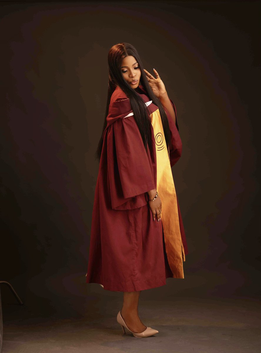 PreciousJudge5's tweet image. Y’all seeee, I bagged a degree 👩‍🎓
B.Sc Industrial Relations and Personnel Management 
Second Class Honours (Upper Division)

Thank you Jesus🙏❤️