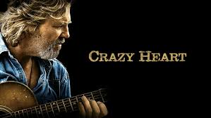 merlinpapin3's tweet photo. #AnecdoteCinéma sur le Film #CrazyHeart, Jeff Bridges et Colin Farrell ont chanté eux-mêmes dans ce film, avec l'aide du coach vocal Roger Love .
En préparation de la scène du concert final, le scénariste et réalisateur Scott Cooper a contacté le chanteur country Toby Keith pour lui proposer de filmer une s��quence en direct pendant la mi-temps de son concert au Journal Pavilion d'Albuquerque. Il est remercié au générique.
L'équipe disposait de dix minutes pour filmer Jeff Bridges et Colin Farrell devant cinq caméras et 12 000 fans. L'insistance de Cooper sur l'effet de surprise a porté ses fruits : le public a explosé de joie en découvrant l'apparition inattendue de cette « star ». L'arrivée de Farrell sur scène a encore amplifié l'hystérie collective, les téléphones portables mitraillant la salle. L'événement s'est retrouvé sur YouTube quelques heures plus tard.
Jeff Bridges a toujours eu un penchant pour la musique. En 2000, il a sorti un album intitulé « Be Here Soon ».
Avant de devenir acteur, Colin Farrell était danseur et professeur de danse country professionnel à Dublin.
Tourné en seulement vingt-quatre jours.
T Bone Burnett a composé la chanson « The Weary Kind » avec Ryan Bingham , interprétée par Jeff Bridges dans le film. Burnett était le directeur musical du film « The Big Lebowski » (1998) , dans lequel Bridges tenait également un rôle.
Jeff Bridges n'a accepté de jouer le rôle qu'à la condition que son ami et producteur de musique, T Bone Burnett, accepte de composer un morceau pour le film Bad.
La musique et les chansons de Bad (Jeff Bridges) étaient vaguement inspirées de celles de Don Williams et Leonard Cohen .
Jeff Bridges a d'abord refusé le scénario car il ne contenait pas de musique. Son ami T Bone Burnett l'a convaincu d'accepter.
Le scénariste et réalisateur Scott Cooper a déclaré à Jeff Bridges que si son personnage, Bad Blake, avait été un musicien dans la vraie vie, il aurait été le cinquième membre des « Highwaymen », aux côtés de Willie Nelson , Kris Kristofferson , Waylon Jennings et Johnny Cash .
Jeff Bridges a remporté son premier Oscar pour ce film. Robert Duvall (Wayne) a reçu l'Oscar du meilleur acteur pour Tendre bonheur (1983) , dans lequel il incarnait un chanteur country déchu.
Jeff Bridges s'est inspiré de Stephen Bruton , qui était le producteur musical de ce film, de Kris Kristofferson et de John Goodwin pour créer son personnage .
@FredOL69007
❤️si vous aimez