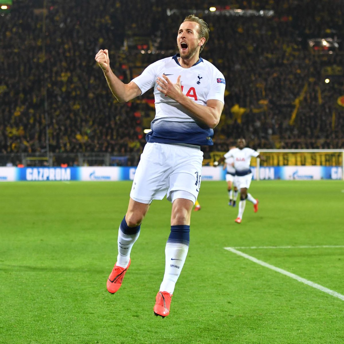 number10 tweet media