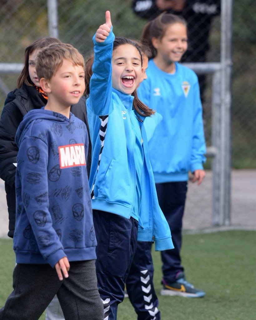 𝗔𝗗𝗘𝗟𝗔𝗡𝗧𝗘 𝗖𝗢𝗡 𝗟𝗔 𝗦𝗘𝗠𝗔𝗡𝗔 🙌🏻

#SoydelaGuine🇸🇪 | #NouBarris | #Futfem