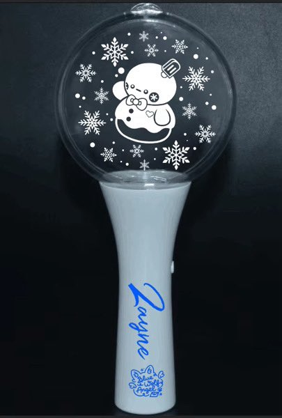 MoonSongEchoes's tweet photo. I am a vendor for a future Lads Kpop event in May and I’m designing light sticks for the boys :))) I’m so EXCITED! (Caleb’s stick down below) 

#LoveandDeepspace https://t.co/W3t5KlAZss