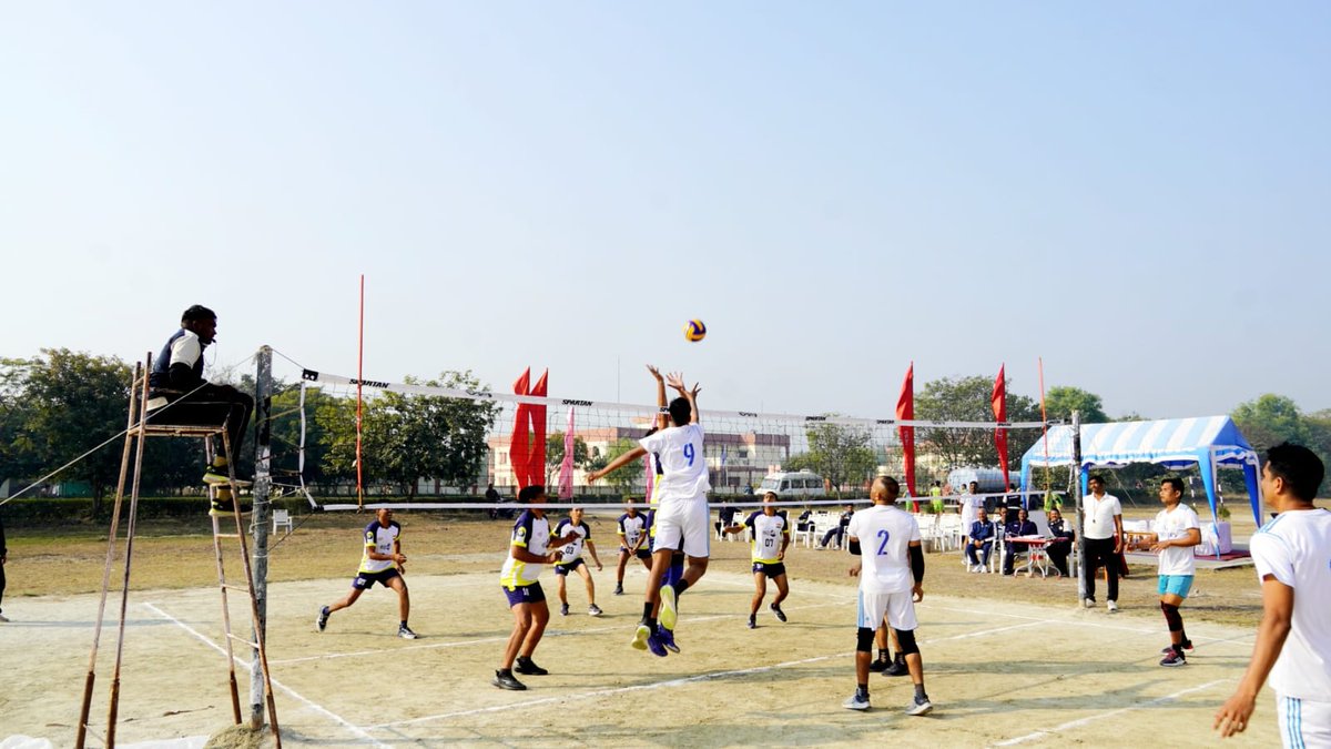 सेक्टर लेवल वॉलीबॉल प्रतियोगिता 2025-26 दिनांक 20/01/2026 से  दिनांक 23/01/2026 ग्रुप केंद्र अमेठी में शुभारंभ किया गया