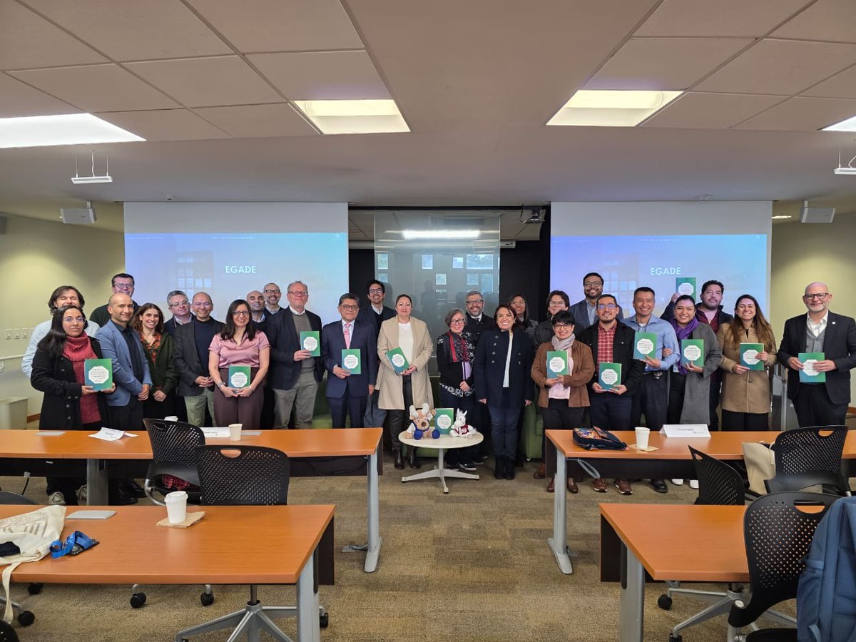 egade's tweet image. La investigación se fortalece cuando se construye en colaboración 🤝📚

#EGADE participó en el Encuentro EGADE–CIECAS junto con autoridades del @IPN_MX, impulsando el diálogo sobre desarrollo local, políticas públicas e innovación académica 🌍💡