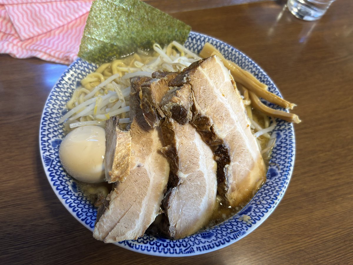 HmjstLuciferina's tweet photo. 弟が免許更新なんで、髪の毛切るってんで・・・。
なんか俺が散髪💇‍♀️代出して、ラーメン迄奢る事になってるんですけど、ファッキュー！！
という事で毎日肉食ってるナ。
ほれ、おまえら、食いたい奴は挙手。 https://t.co/qUEvvn3Lu8