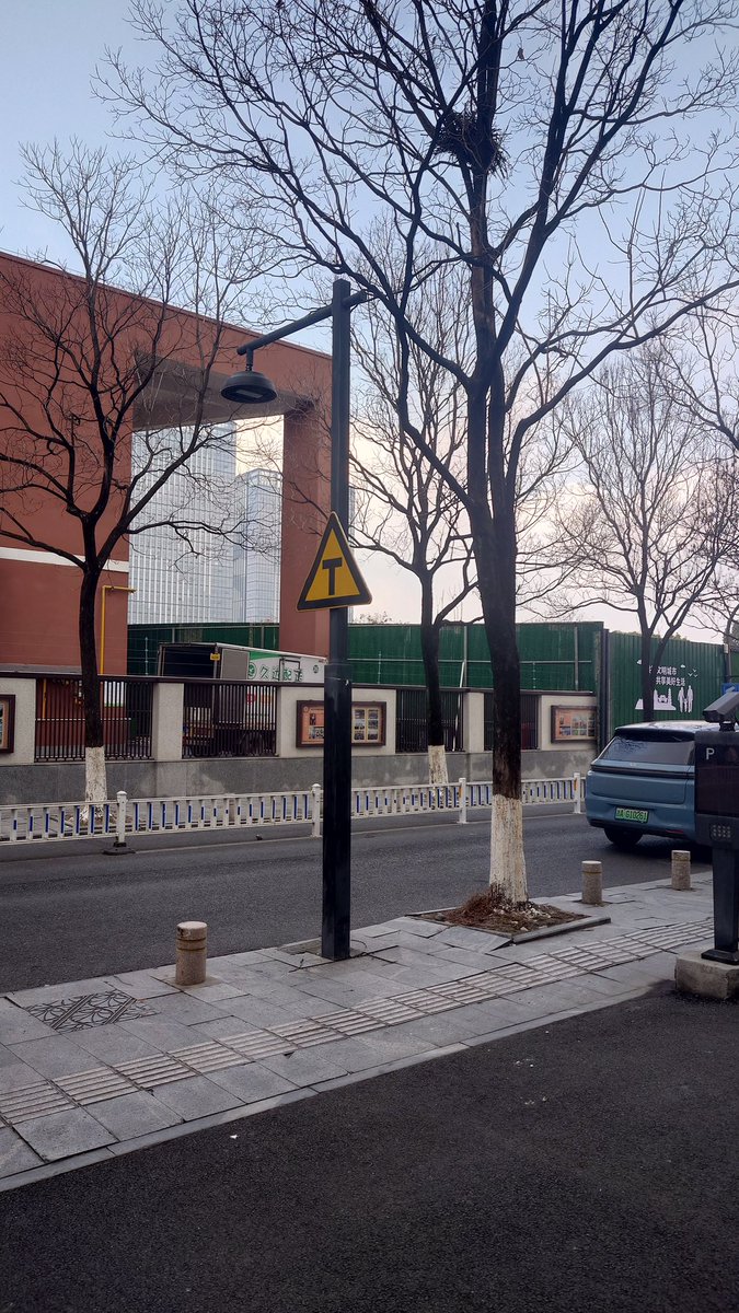 jack2panda's tweet image. 沒看到雪，就要急著回程。
老闆說明天才走，我說有急事先回去。