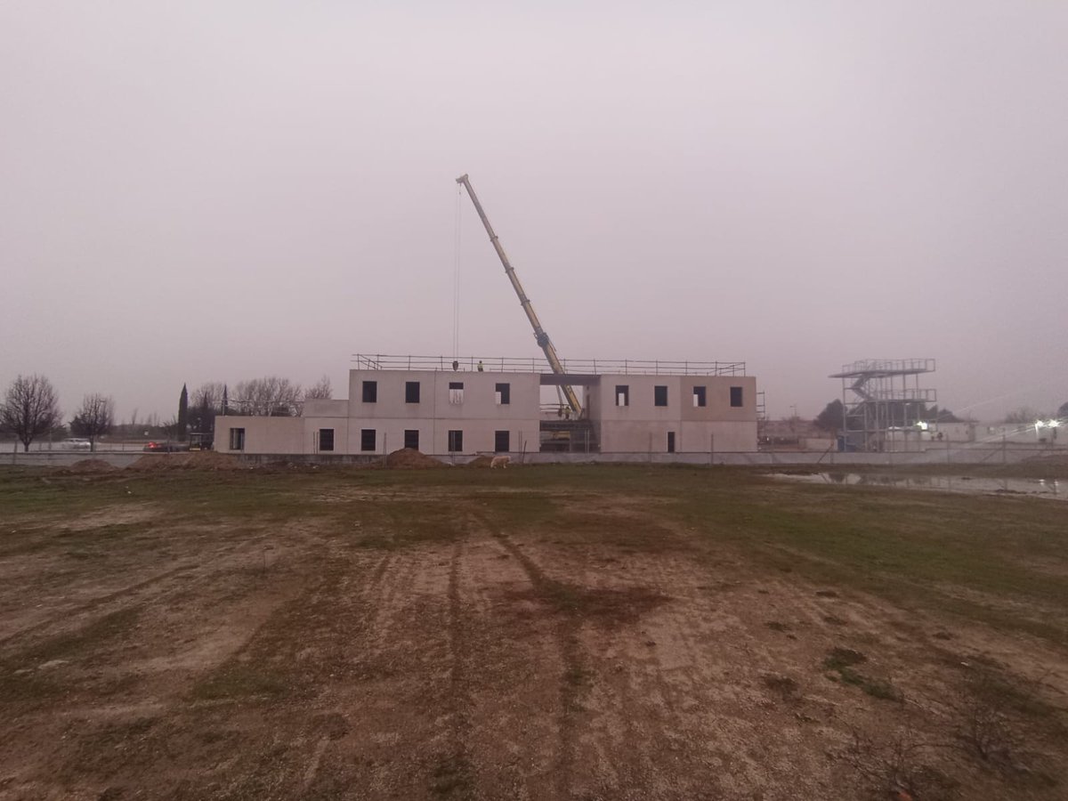CSIFEMERGENCIAS's tweet photo. Las obras del P. #Bomberos de #Villanuevadelcañada avanzan a buen ritmo. 
El Futuro parque albergará la Unidad especial de incendios #Forestales #IFF.
@112cmadrid
#CSIF @CSIF_UAMadrid @CSIFnacional @CarlosNovilloPi @IdiazAyuso @fjcam8 @cdpache 
@APTBBomberos @ASELFcomunica https://t.co/pBdzpBfrTQ
