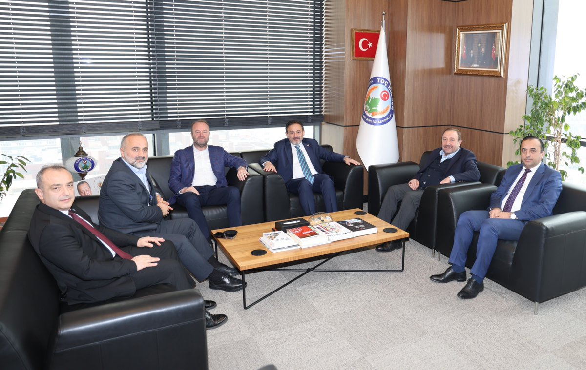 Ak Parti Karabük Milletvekili Sn. Durmuş Ali Keskinkılıç, Bitkisel Üretim Genel Müdürü Sn. Uğur Erdem, Atatürk Orman Çiftliği Müdürü Sn. Yener Yıldırım, Tarım ve Orman Bakanlığı Yüksek Komiserler Kurulu Genel Koordinatörü Sn. Murat Birol Kayım ve Ankara 7 No’lu Şube Başkanımız