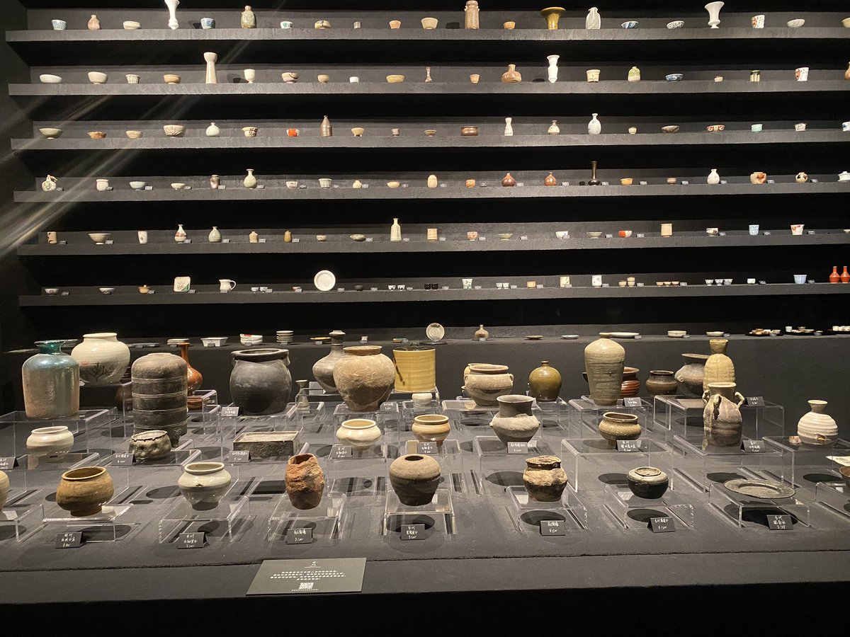 I’m floored…literally just heading out to get some tea wasn’t expecting stepping in a private teaware museum. Some of the collections are available for sale, a lot of Qing/Ming/Song Dynasty pieces, and also vintage ones from more modern/contemporary eras