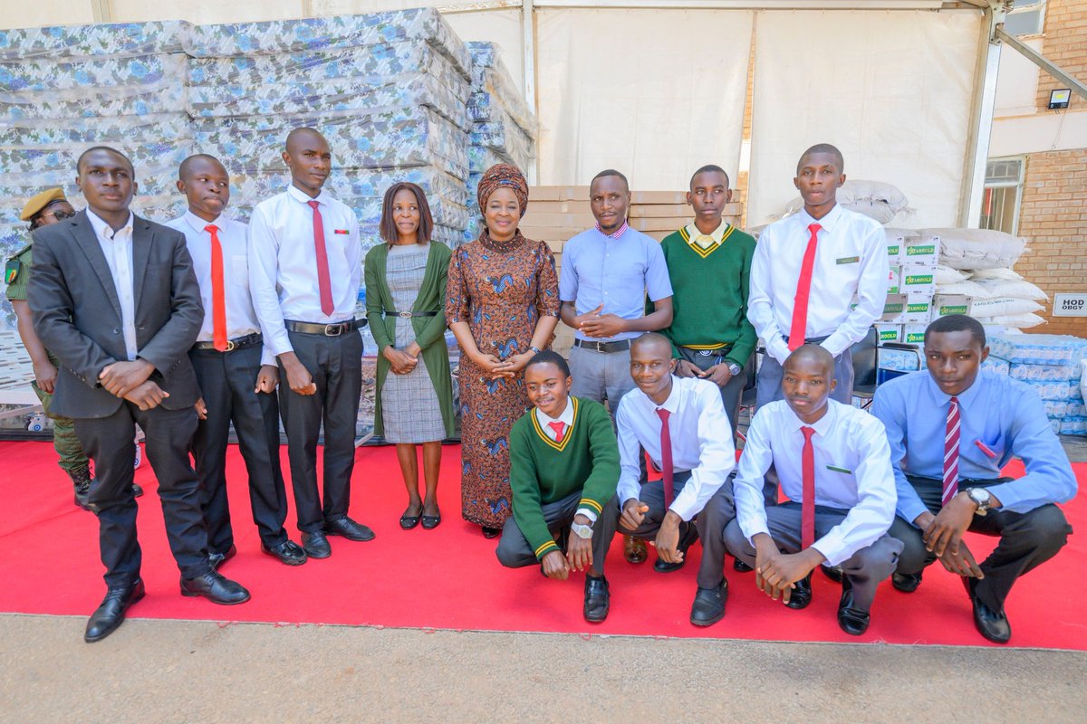 MrsHichilema's tweet image. History made! 🎓 Congratulations to our 2025 Grade 12s on a 70% pass rate, a first in #Zambia. Grateful to our dedicated teachers and so proud of every student for their effort, resilience &amp;amp; courage.
May your journey forward be filled with success. 🇿🇲 #FreeEducation