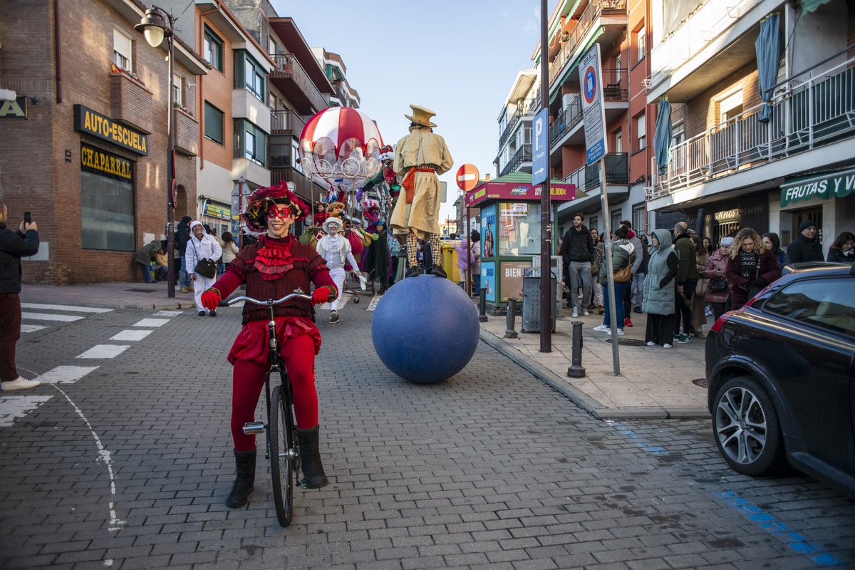 diariodesanse's tweet photo. 🔴⚪️ Sanse ya tiene fecha para su gran desfile de Carnaval

➡️ El Ayuntamiento abre mañana el plazo de inscripción para un concurso que repartirá 600 euros en premios el próximo 14 de febrero

🔗https://t.co/Lze8StylGI https://t.co/Zpv4XdMNag