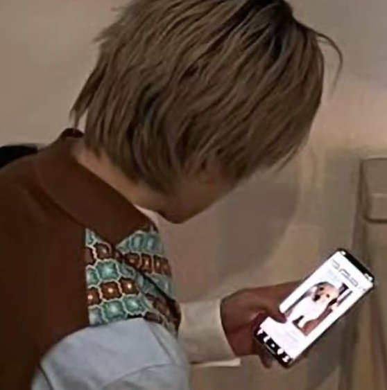 mhereonlyforbts's tweet photo. THE FACT JIMIN DURING HIS DIOR PHOTOSHOOT BREAK WAS WATCHING PUPPIES VIDS... THE WAY THIS IS THIS THE MOST JIMIN THING EVER🥹🫶 https://t.co/FmyUXYVmua