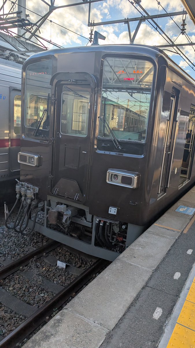 shamoji_tst0328's tweet photo. 今日の目的は、ぶどう色の #81111F でした。これで、HB-E220系のリベンジ乗車で、81111Fに拘る必要がなくなりました。 https://t.co/JXhrjxfuZ4