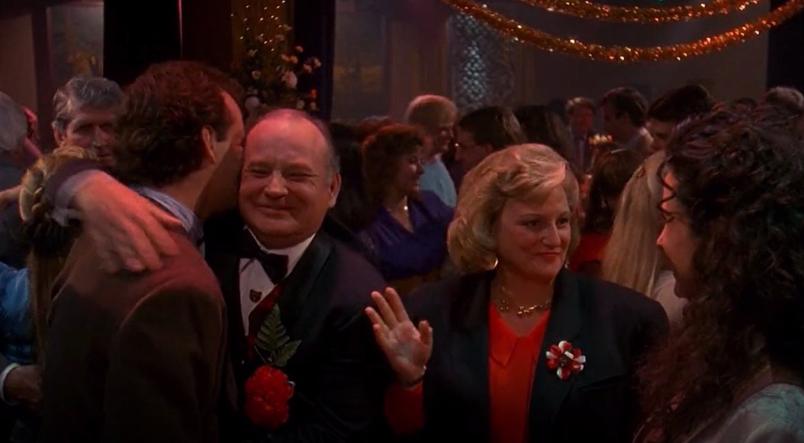 GroundhogDayPod's tweet image. oh, same ol’ same ol’

phil and rita dance in #groundhogday minute 89, only to be interrupted by Sara and Gertie, Buster and his wife, and Fred and Debbie.

podcasts.apple.com/us/podcast/the…