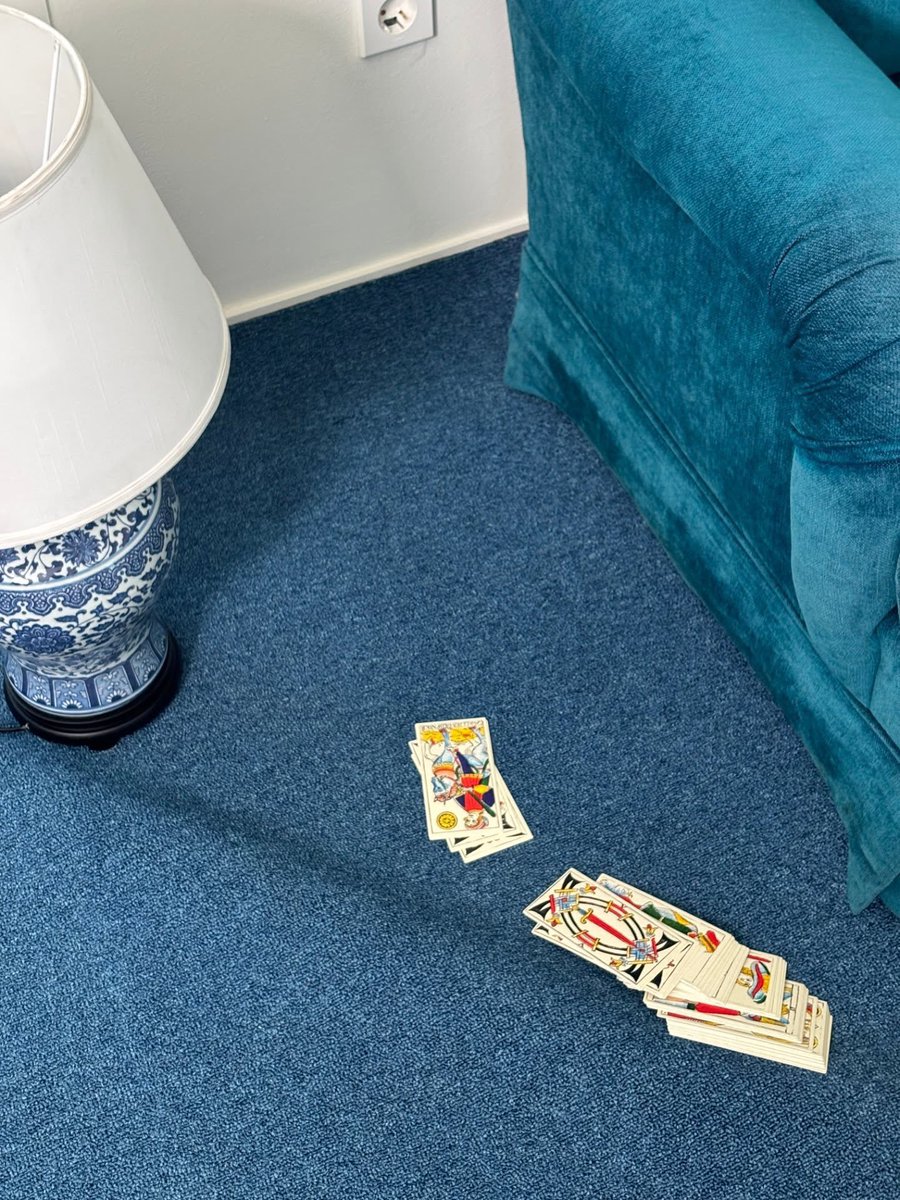 최애는7명차애는아미 tweet media