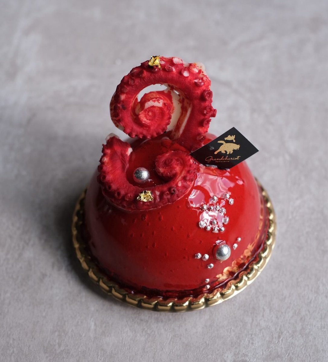 ついに販売！！】妄想から早数年、夢にまで見たタコケーキ🐙😭✨タコは