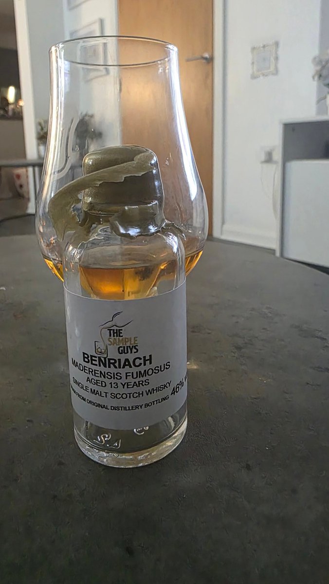 dnisbet250's tweet photo. #Dram 15 of #Dram366
@TheBenriach #ThesampleGuys
#MaderensisFumosus
Nose - highland peat, meaty
Taste - woody, meaty, pears peaches
Afters - dry cured meats
I am a fan of this range of Benriachs
Better the longer in the glass
8.5
#BuyADram Yes
#BuyABottle Yes
#Scotch #Whisky https://t.co/vbxWKt0wma