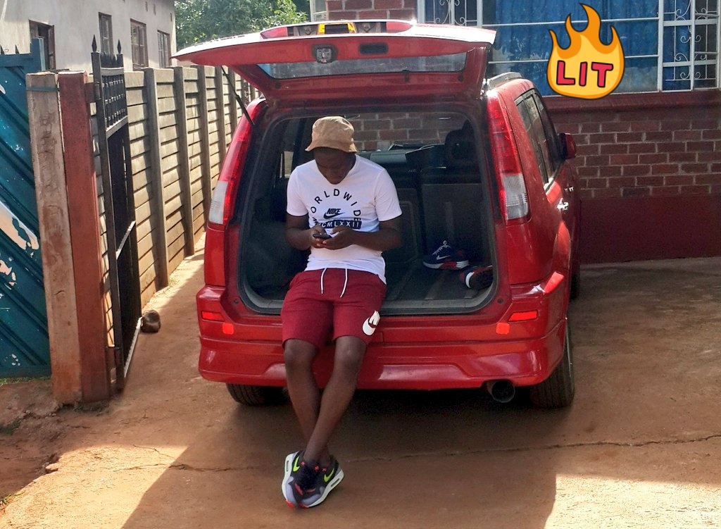 SimbaMucheri's tweet photo. 2016 was lit https://t.co/yueYLStwo7