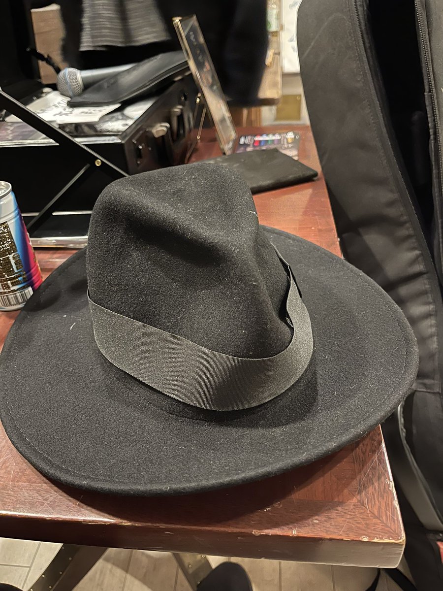 今日はさみぃ

が、ライブです
MUSIC Bar BOBで
お待ちしております！