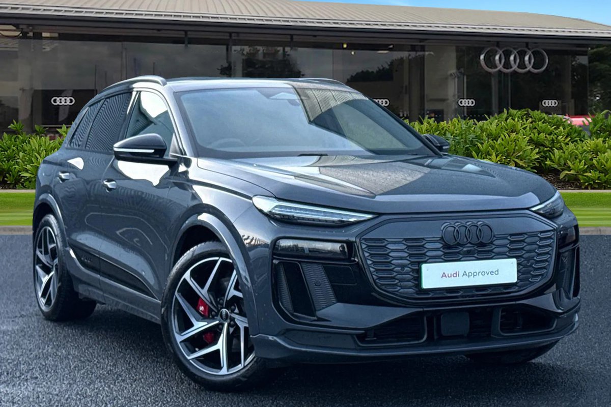 Carlisle Audi is pleased to introduce this Magnet Grey Audi SQ6 SUV Edition 1 e-tron, allowing you to stand out from the crowd with a substantial 100 kWh battery. 

👉 swanswaygarages.com/vehicle-detail…