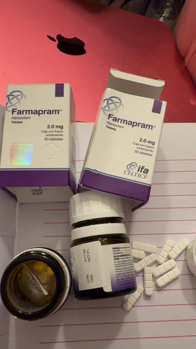 dumbdaught3r's tweet image. #drugtwt #xanax had to wait like a month but bro gave me double what i paid for &amp;gt;&amp;gt;&amp;gt;&amp;gt;&amp;gt;