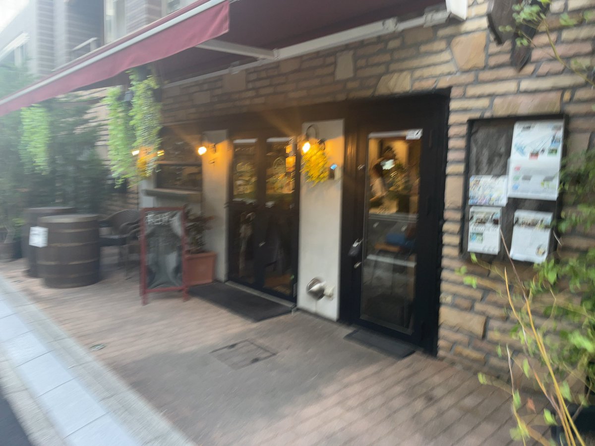 3rd_poetry's tweet photo. 1/25（日）は、ポエトリーリーディング"サードフロア" 巣鴨にて開催です！
ゲストは小説家の星野智幸さん。自作詩朗読はもちろん、いろんなお話をうかがいたいと思っています。
後半はオープンマイクコーナー。
日曜日の午後、のんびりと"詩"を楽しみにいらしてくださいませ。
お待ちしています！ https://t.co/ARFGtkVCvw