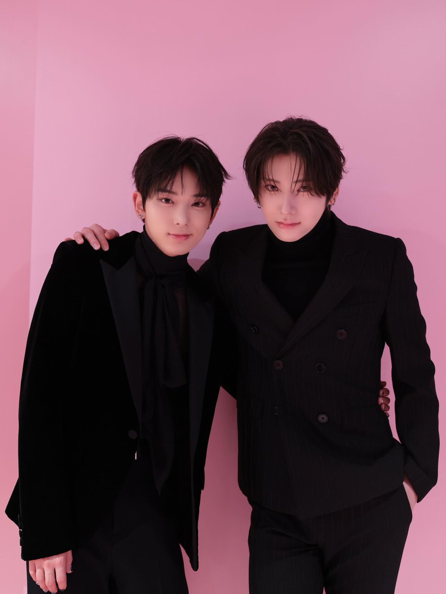 busstop009's tweet image. 어서오세요공주님과 웨딩촬영 사이의 어딘가