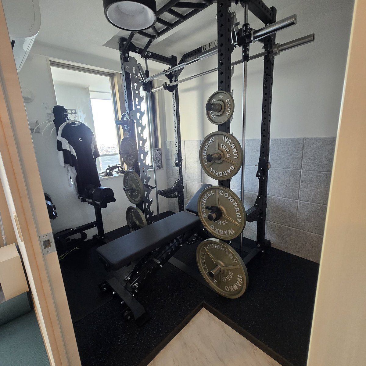 GFCコンパクトパワーラックでないとおそらく設置不可なギリギリの