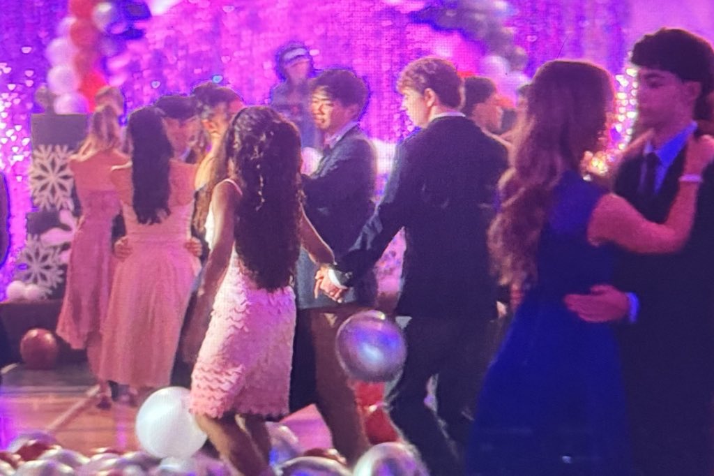 jcksnblofis's tweet image. PERCABETH FINALMENTE COMO UM CASAL ASSIM NA NOSSA CARA SÃO O PRIMEIRO CASAL DO MUNDO ESSA QUÍMICA NÃO EXISTE GENTE