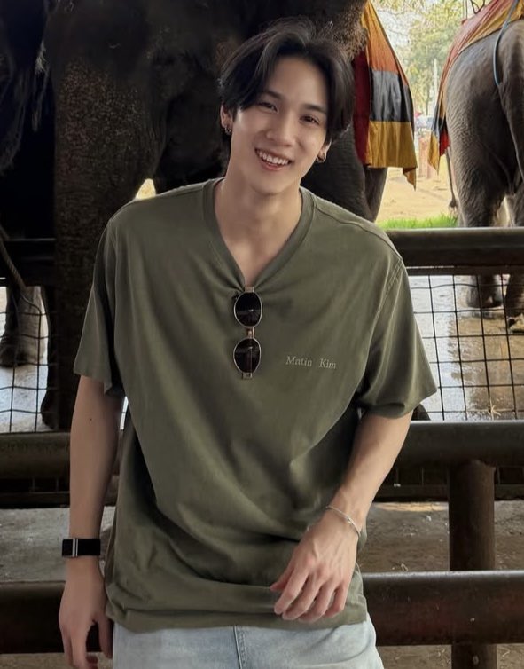 ongleerung's tweet image. ทำไมกุไลค์ไม่เคยทัน
พี่คนนั้นเลยหว่ะ ( •́ ̯•̀ )
#SurfJava #javabh