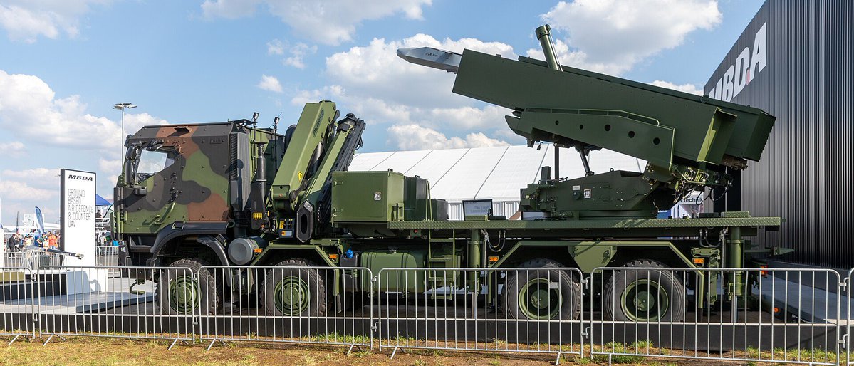 SWCrafted's tweet image. Οι πρόσφατες εξελίξεις στις 🇬🇷🇮🇱 αμυντικές συνομιλίες, καθώς και οι παράλληλες 🇺🇸 πιέσεις, καταδεικνύουν ότι η 🇬🇷 εισέρχεται σε φάση δομικής αναδιαμόρφωσης της στρατηγικής αποτροπής της.
Η πιθανή απόκτηση συστημάτων LORA, PULS, Predator Hawk, Barak MX, Spyder, David’s Sling⬇️