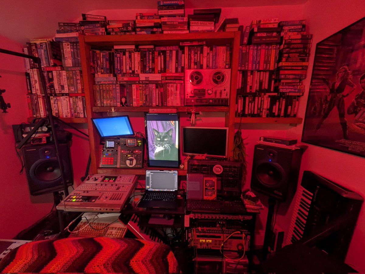 VHS Head tweet media