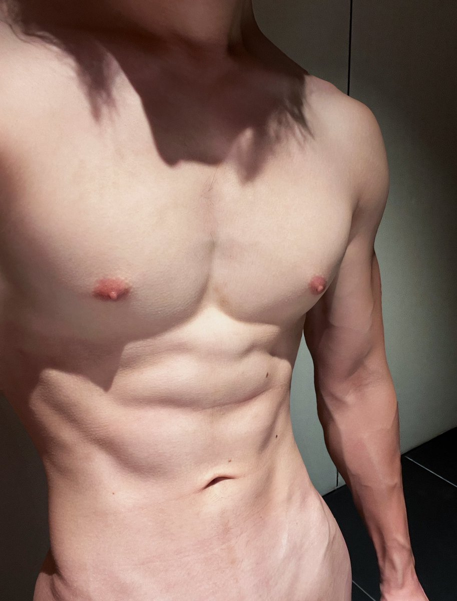 白皮理科萝 tweet media